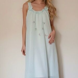 NWOT bow babydoll embroidered dress